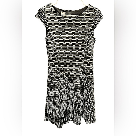 Anne Klein Black White Patterned Dress size 8 length 37in pit to pit 16in - Picture 1 of 5